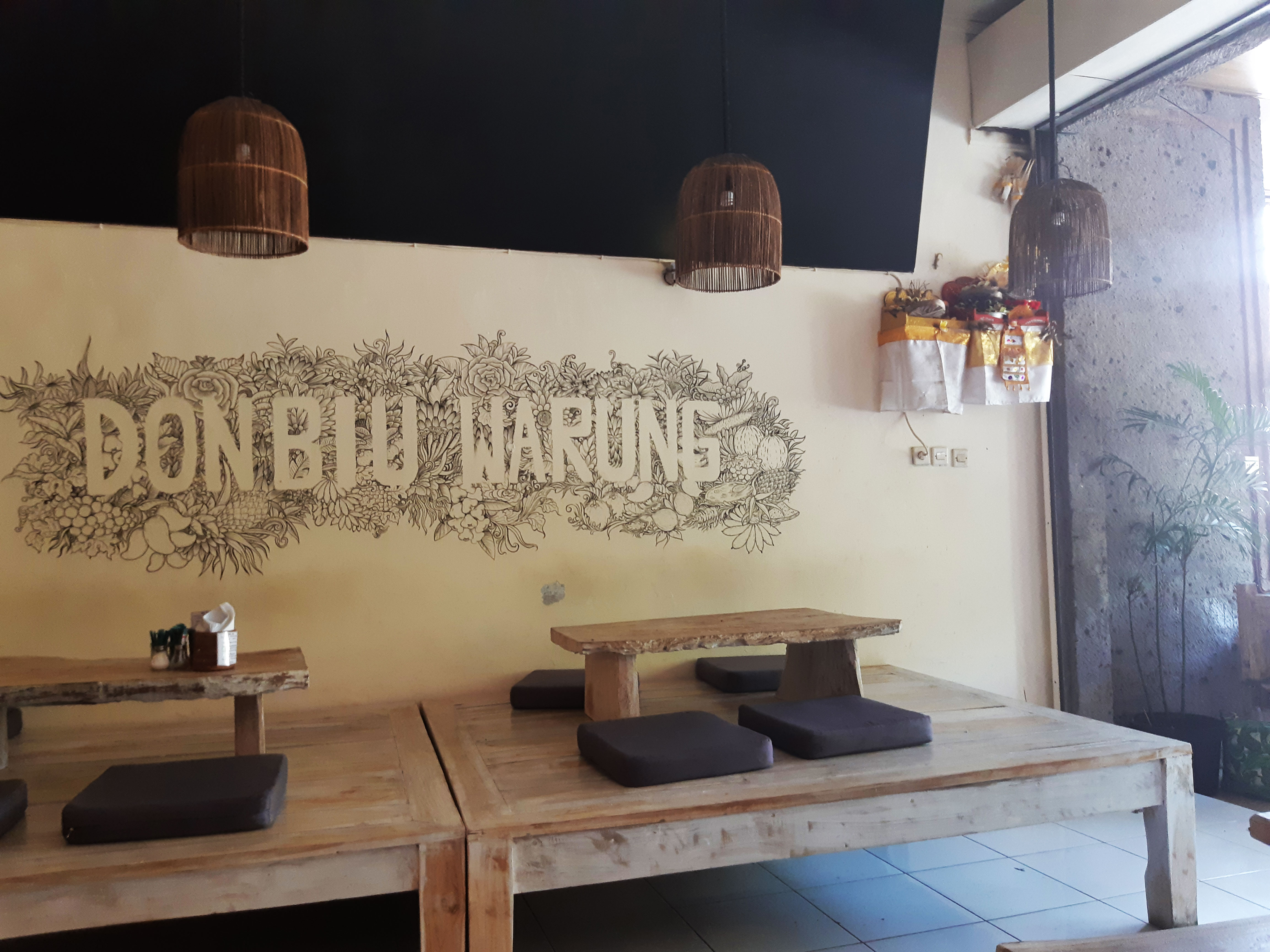 Don Biu Warung, Bali, Indonesia.