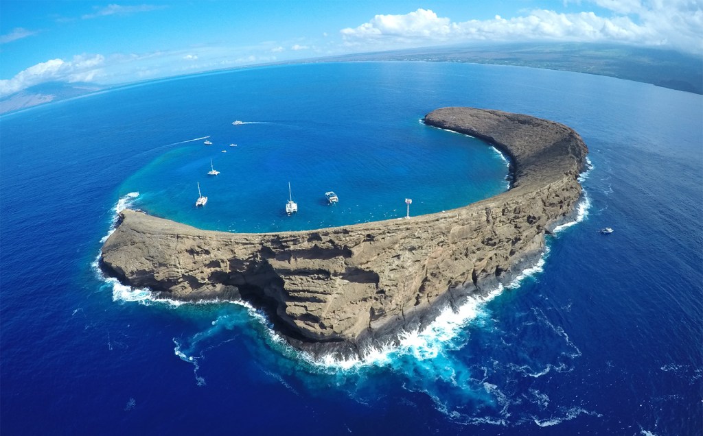 Molokini Crater, Maui, Hawaii.