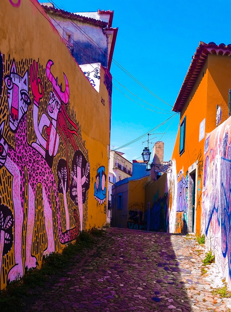 Graffiti in Alfama, Lisbon