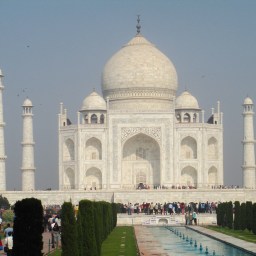 A Mausoleum of Love: visiting the Taj Mahal in Agra